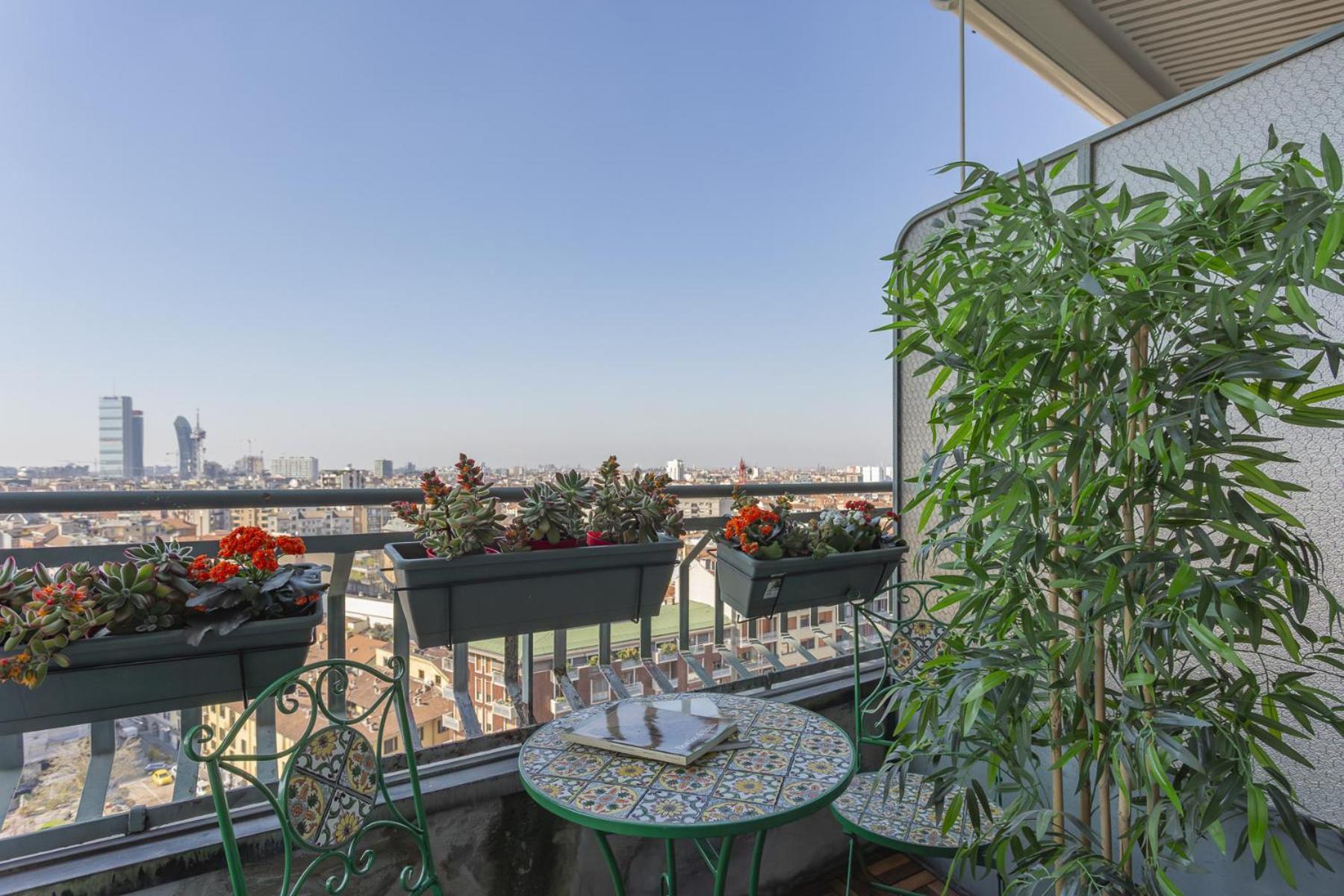 Skyline View Biancamano 1 Bdr With Balcony By Rentopolis Мілан Екстер'єр фото